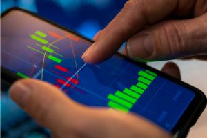 Spy Trader. Cómo aprovechar la depreciación de los contratos de “OPCIONES” en el SPY . Aunque es posible obtener beneficios significativos, es esencial operar con cautela y con una estrategia bien definida.