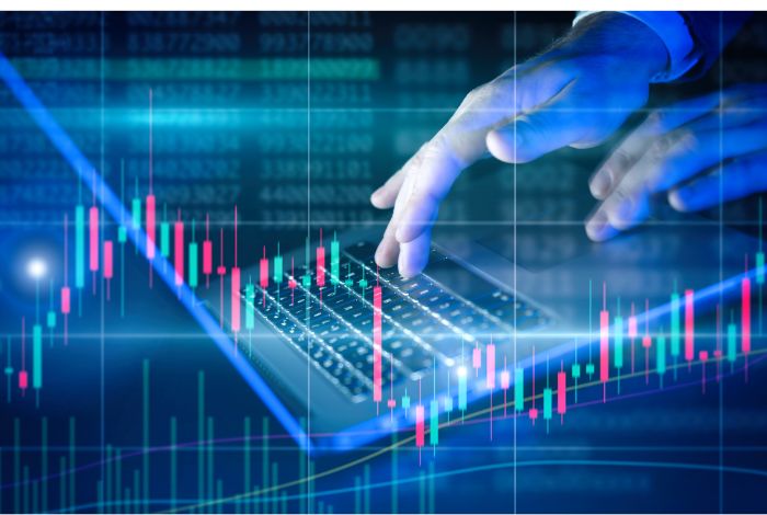 ¿Cuál es Históricamente el Mejor Mes al Alza en la Bolsa de Valores? Los inversores deben considerar una variedad de factores, incluidas las condiciones económicas actuales y su perfil de riesgo personal, antes de tomar decisiones de inversión.