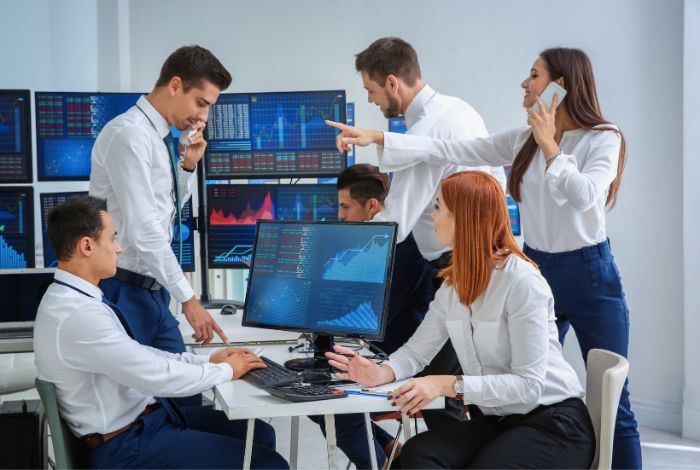 Spy Trader. Cuál es el porcentaje de ganancias en el SPY utilizando Opciones. El mercado de opciones sobre el SPY ofrece múltiples oportunidades de ganancias, pero también viene acompañado de riesgos.