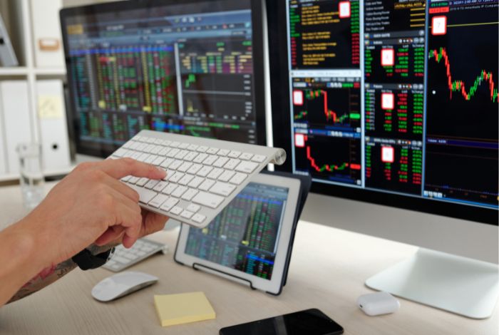Spy Trader. ¿Cuál es la Posibilidad de que en el 2024 Exista una Recesión?Predecir con certeza si habrá una recesión en 2024 es complicado debido a la multitud de variables en juego.